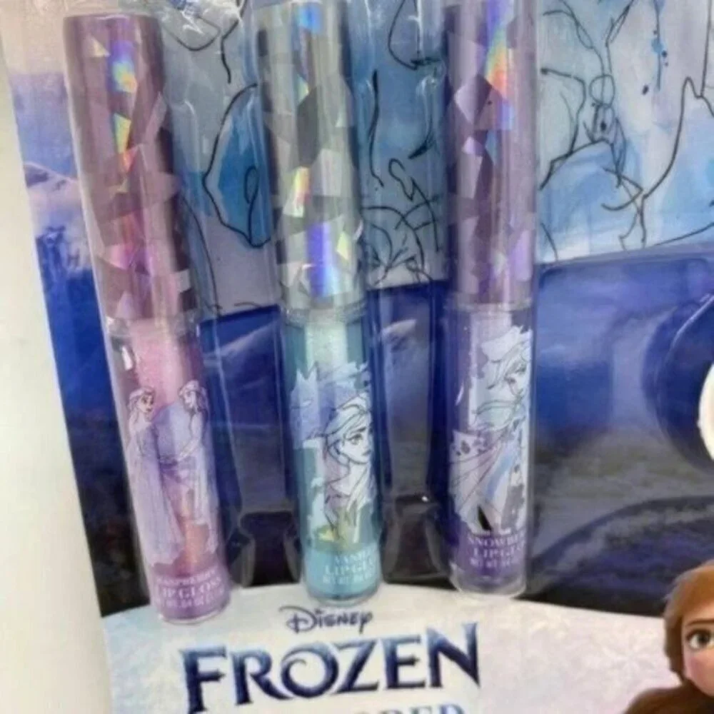Disney Frozen Gift Set Elsa and Anna Lip Gloss and Cosmetic Bag